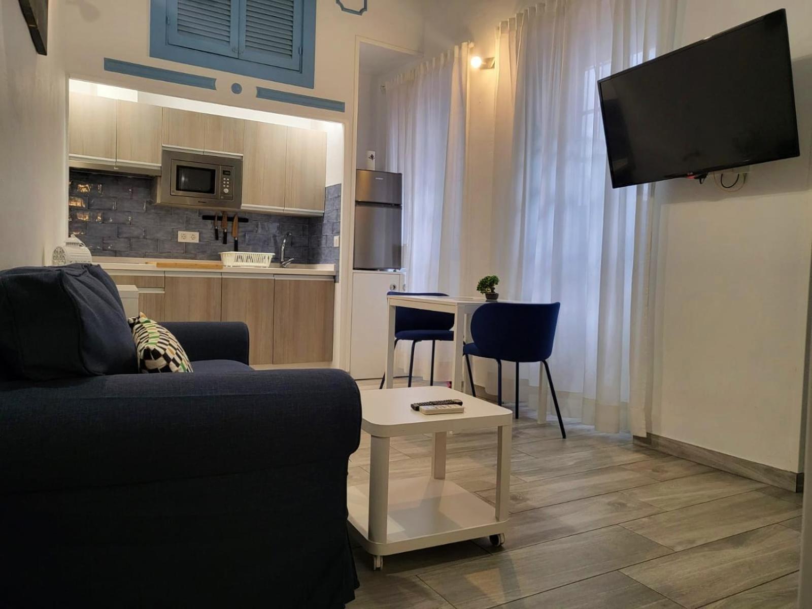 Apartamento Cuarta Puerta Centro Historico Seville Luaran gambar